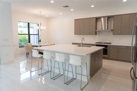 Villa ou maison à louer à Boca Raton, Floride: 5 chambres, 428.19 m2 № 2293345 - photo 9