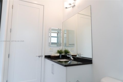 Villa ou maison à louer à Boca Raton, Floride: 5 chambres, 428.19 m2 № 2293345 - photo 29