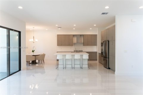 Villa ou maison à louer à Boca Raton, Floride: 5 chambres, 428.19 m2 № 2293345 - photo 7