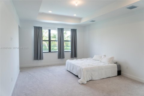 Villa ou maison à louer à Boca Raton, Floride: 5 chambres, 428.19 m2 № 2293345 - photo 17