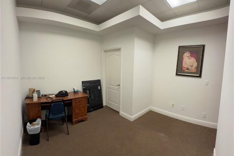 Immobilier commercial à vendre à Miami Lakes, Floride № 2024644 - photo 9