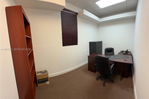 Immobilier commercial à vendre à Miami Lakes, Floride № 2024644 - photo 8