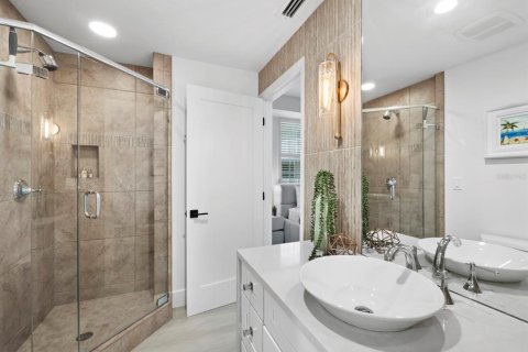 Купить кондоминиум в Сарасота, Флорида 12 комнат, 226.12м2, № 2429502 - фото 17