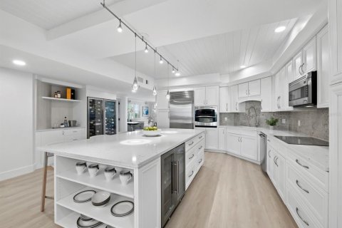 Купить кондоминиум в Сарасота, Флорида 12 комнат, 226.12м2, № 2429502 - фото 9