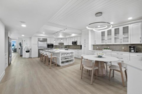 Купить кондоминиум в Сарасота, Флорида 12 комнат, 226.12м2, № 2429502 - фото 6