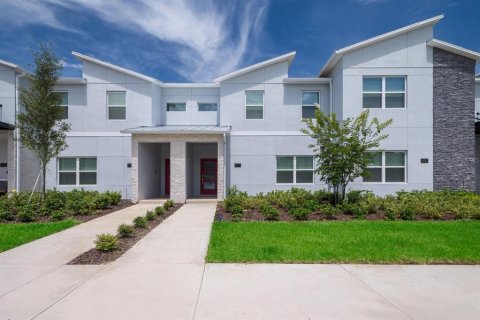 House in Davenport, Florida 5 bedrooms, 286.23 sq.m. № 2210288