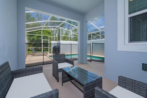 House in Davenport, Florida 5 bedrooms, 286.23 sq.m. № 2210288 - photo 27