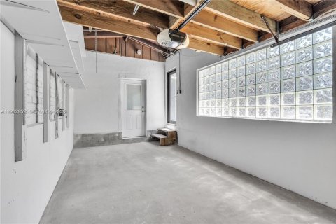 House in Hollywood, Florida 3 bedrooms, 155.7 sq.m. № 2066082 - photo 14