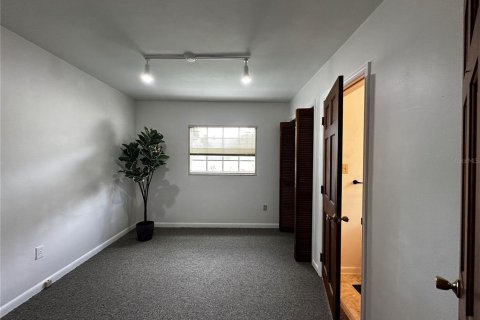 Immobilier commercial à louer à Clearwater, Floride: 243.78 m2 № 1850194 - photo 9