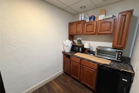Immobilier commercial à louer à Largo, Floride: 282.42 m2 № 2097091 - photo 18