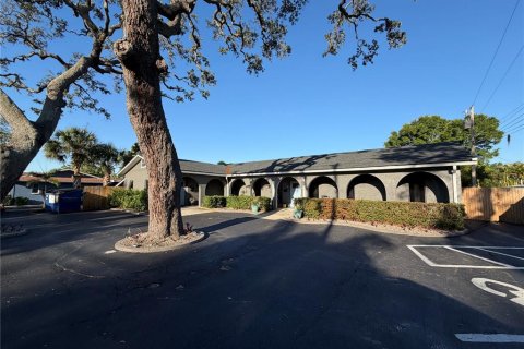 Immobilier commercial à Largo, Floride 282.42 m2 № 2097091