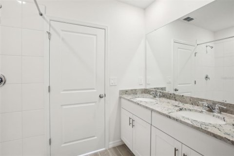 House in Brooksville, Florida 4 bedrooms, 170.94 sq.m. № 1751911 - photo 26