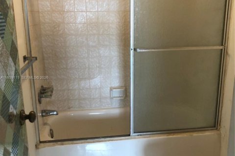Condo in Aventura, Florida, 1 bedroom № 2152653 - photo 14