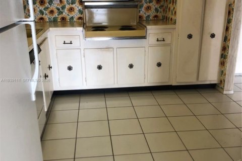 Condo in Aventura, Florida, 1 bedroom № 2152653 - photo 10