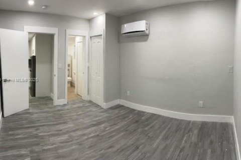 Apartamento en alquiler en North Miami Beach, Florida, 1 dormitorio № 1920212 - foto 4