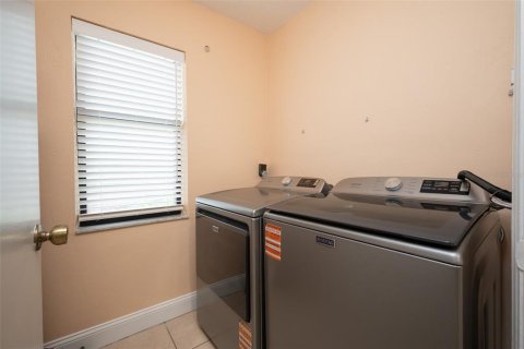 Touwnhouse à louer à Gainesville, Floride: 2 chambres, 86.31 m2 № 2101412 - photo 4