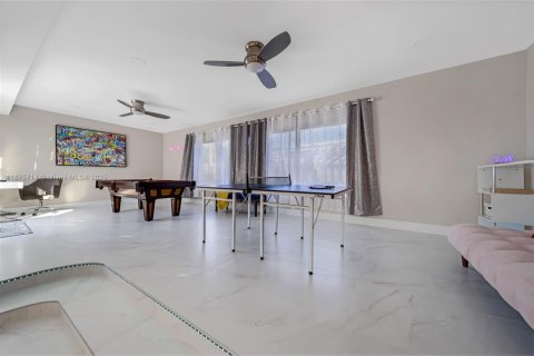 Casa en alquiler en Lauderdale-by-the-Sea, Florida, 4 dormitorios, 257.34 m2 № 2015798 - foto 15