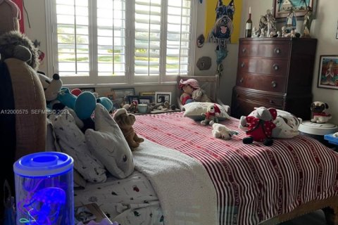 Villa ou maison à vendre à Port St. Lucie, Floride: 4 chambres, 159.79 m2 № 2064918 - photo 11