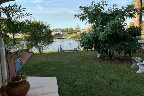 Villa ou maison à vendre à Port St. Lucie, Floride: 4 chambres, 159.79 m2 № 2064918 - photo 28