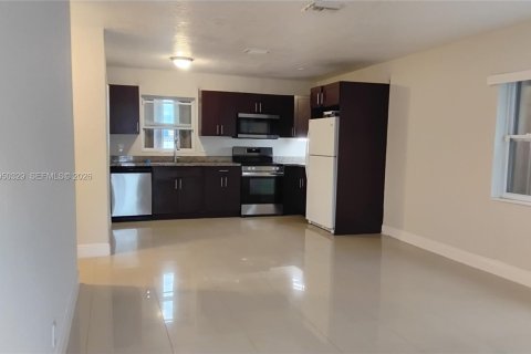 Купить виллу или дом в Форт-Лодердейл, Флорида 3 спальни, 94.2м2, № 2009393 - фото 5