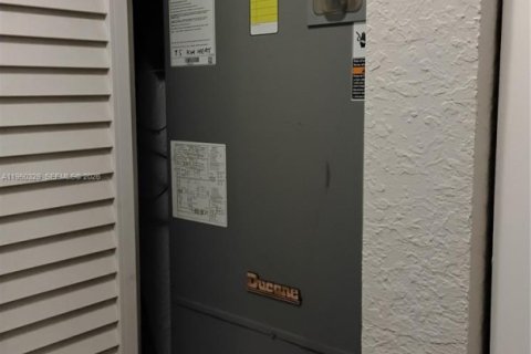 Купить виллу или дом в Форт-Лодердейл, Флорида 3 спальни, 94.2м2, № 2009393 - фото 14