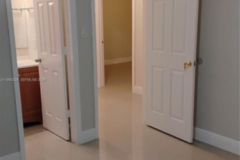 Купить виллу или дом в Форт-Лодердейл, Флорида 3 спальни, 94.2м2, № 2009393 - фото 25