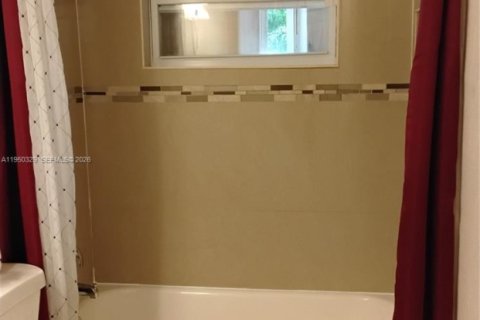 Купить виллу или дом в Форт-Лодердейл, Флорида 3 спальни, 94.2м2, № 2009393 - фото 12