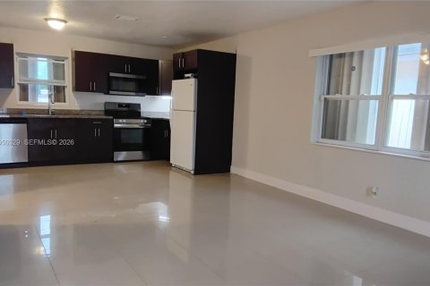 Купить виллу или дом в Форт-Лодердейл, Флорида 3 спальни, 94.2м2, № 2009393 - фото 4