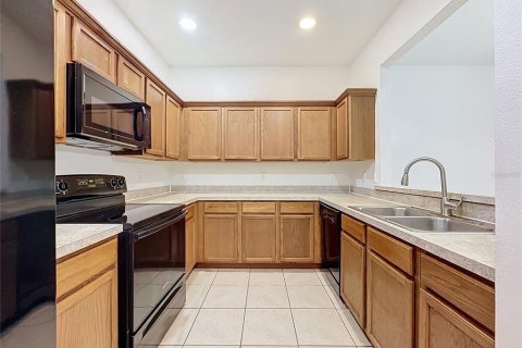 Touwnhouse à louer à Kissimmee, Floride: 3 chambres, 170.75 m2 № 2416255 - photo 5