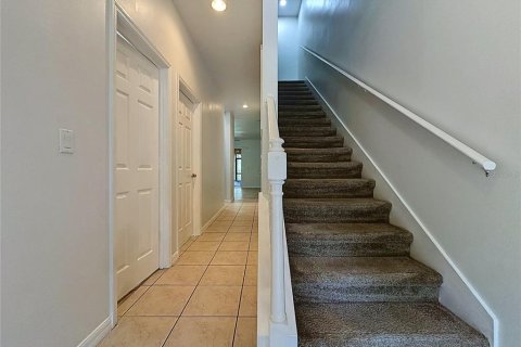 Touwnhouse à louer à Kissimmee, Floride: 3 chambres, 170.75 m2 № 2416255 - photo 2
