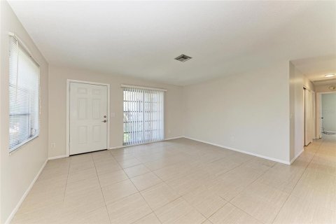 Casa en venta en Sarasota, Florida, 2 dormitorios, 93.65 m2 № 1644025 - foto 2