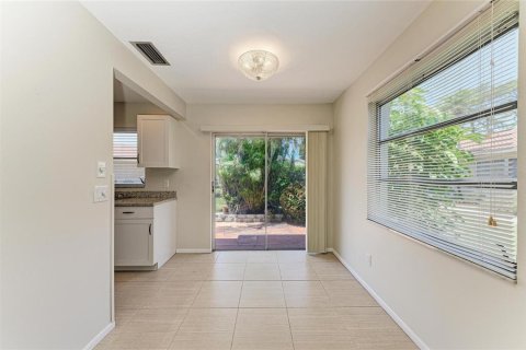 Casa en venta en Sarasota, Florida, 2 dormitorios, 93.65 m2 № 1644025 - foto 8