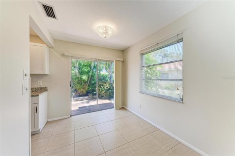Casa en venta en Sarasota, Florida, 2 dormitorios, 93.65 m2 № 1644025 - foto 9