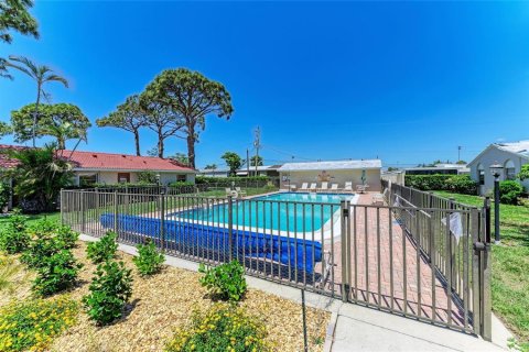 Casa en venta en Sarasota, Florida, 2 dormitorios, 93.65 m2 № 1644025 - foto 22