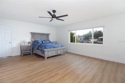 House in Palm Harbor, Florida 3 bedrooms, 192.21 sq.m. № 2210027 - photo 26