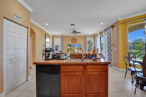 Купить виллу или дом в Мирамар, Флорида 5 спален, 295.43м2, № 2041298 - фото 24