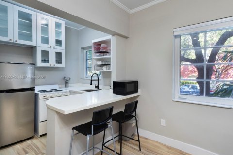 Copropriété à louer à Miami Beach, Floride: 33.82 m2 № 1977377 - photo 9