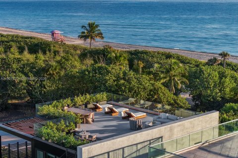 House in Miami Beach, Florida 6 bedrooms, 589.93 sq.m. № 2082053 - photo 3