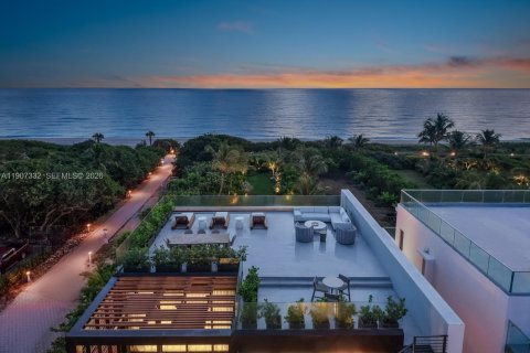 House in Miami Beach, Florida 6 bedrooms, 589.93 sq.m. № 2082053 - photo 5