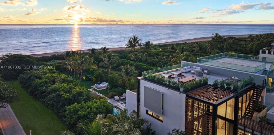 House in Miami Beach, Florida 6 bedrooms, 589.93 sq.m. № 2082053