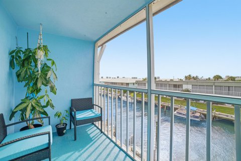 Condo in North Palm Beach, Florida, 2 bedrooms  № 2174357