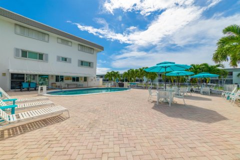 Condo in North Palm Beach, Florida, 2 bedrooms № 2174357 - photo 26