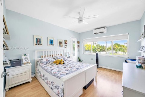 Condominio en venta en Bay Harbor Islands, Florida, 1 dormitorio, 65.03 m2 № 2184861 - foto 23