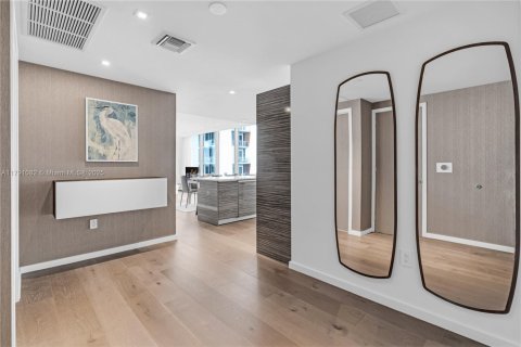 Condominio en alquiler en Miami, Florida, 3 dormitorios, 129.6 m2 № 1974008 - foto 9