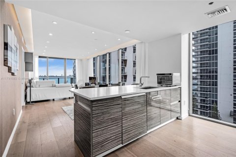 Condominio en alquiler en Miami, Florida, 3 dormitorios, 129.6 m2 № 1974008 - foto 8