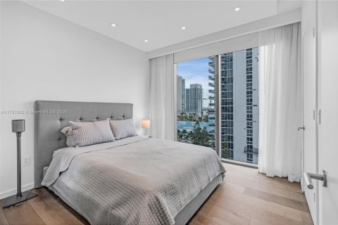 Condominio en alquiler en Miami, Florida, 3 dormitorios, 129.6 m2 № 1974008 - foto 20