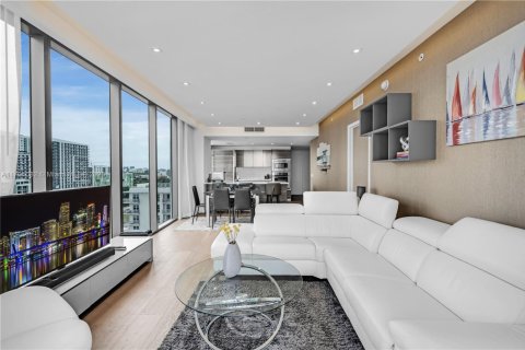 Condominio en alquiler en Miami, Florida, 3 dormitorios, 129.6 m2 № 1974008 - foto 10