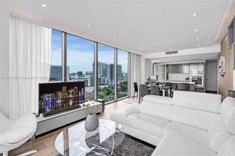 Condominio en alquiler en Miami, Florida, 3 dormitorios, 129.6 m2 № 1974008 - foto 11