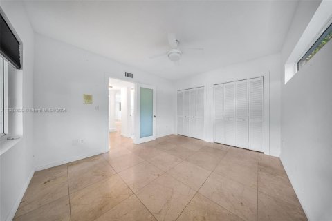 Купить виллу или дом в Корал-Гейблс, Флорида 4 спальни, 242.66м2, № 1955994 - фото 19