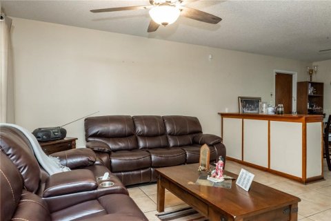 Villa ou maison à vendre à Orlando, Floride: 3 chambres, 99.87 m2 № 2117488 - photo 4